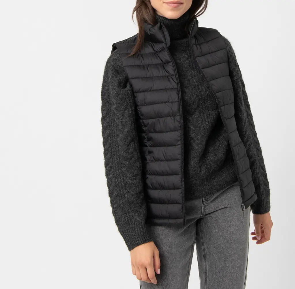 [25GE00062] QABOLA-BODYWARMER MATELASSÉ FEMME NOIR (S)